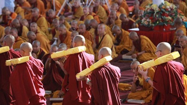 The Reading of the Kangyur: Connecting with the Words of the Buddha