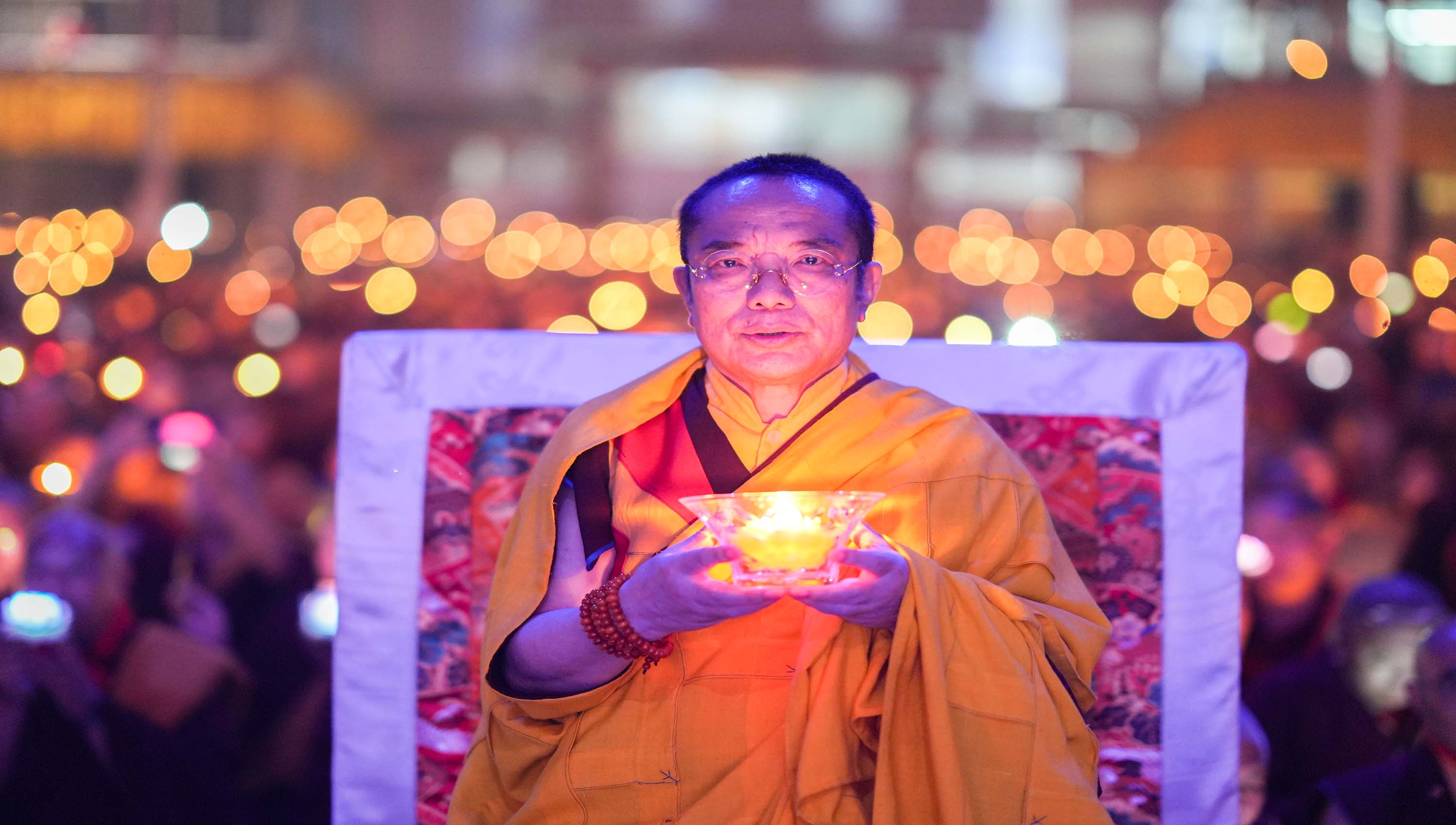 འཕགས་ཡུལ་རྒྱལ་ཡོངས་བཀའ་བརྒྱུད་སྨོན་ལམ་ཐེངས་ ༣༨ པའི་མར་མེ་སྨོན་ལམ།