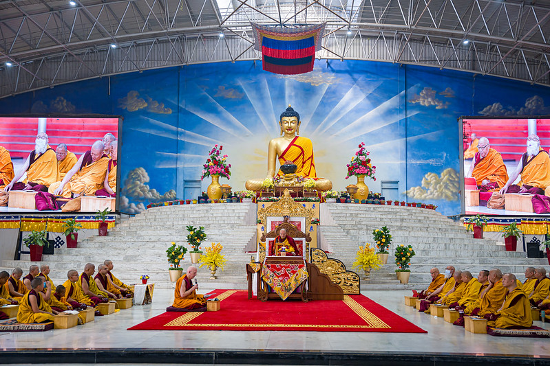 ༧སྐྱབས་མགོན་རྒྱལ་བའི་རྒྱལ་ཚབ་དྲུང་གཽ་ཤྲཱི་ཆེན་པོ་མཆོག་གི་རྒྱལ་ཡོངས་བཀའ་བརྒྱུད་སྨོན་ལམ་ཆེན་མོ་ཐེངས་སོ་དགུ་པའི་སྔོན་འགྲོའི་གསུང་ཆོས་ཉིན་གཉིས་པ། 