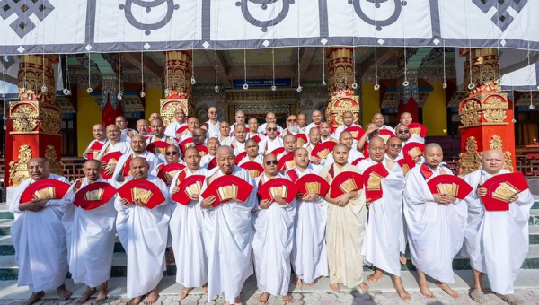 Celebrating Yogic Achievement: The Cotton-Clad Procession
